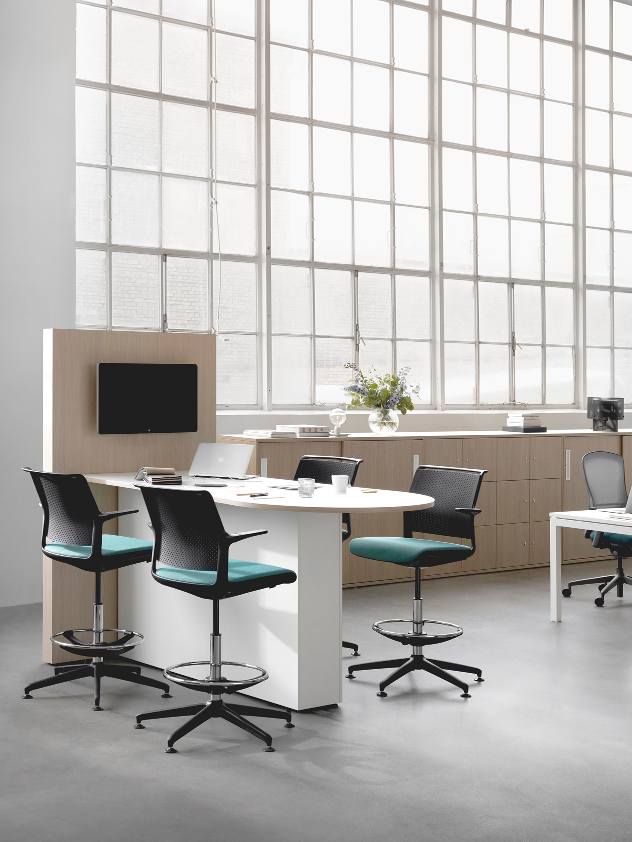 Ad-Lib_Stools No Arms