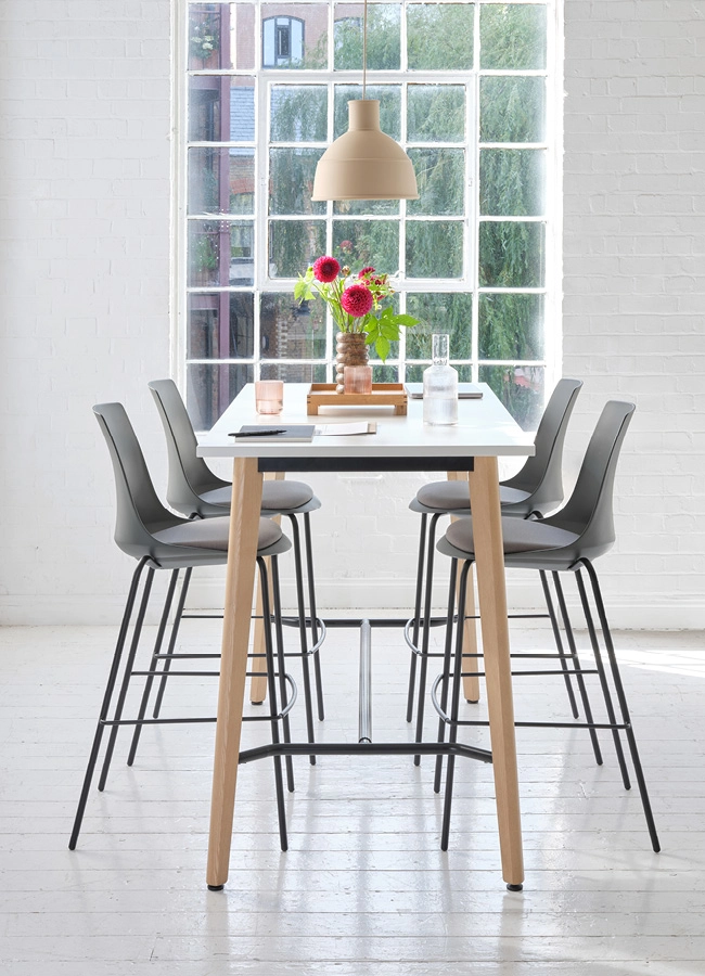 Torasen_Carousel_Tables