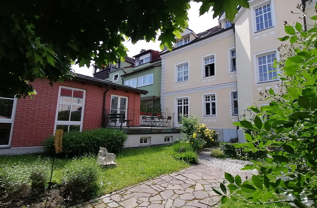 OurDesigers_Container1_Gallery1_Ballendat_Image2