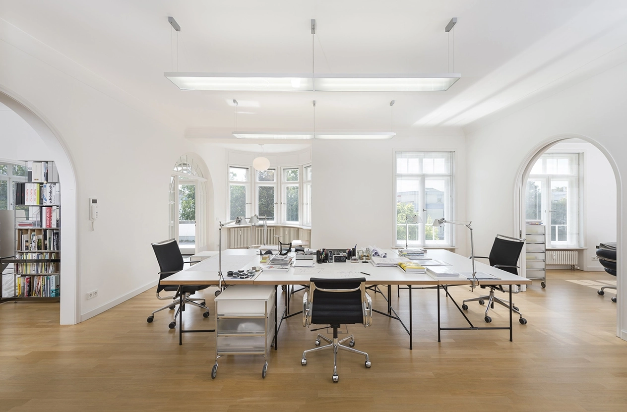 OurDesigners_Container1_Gallery1_Mezger_Image2