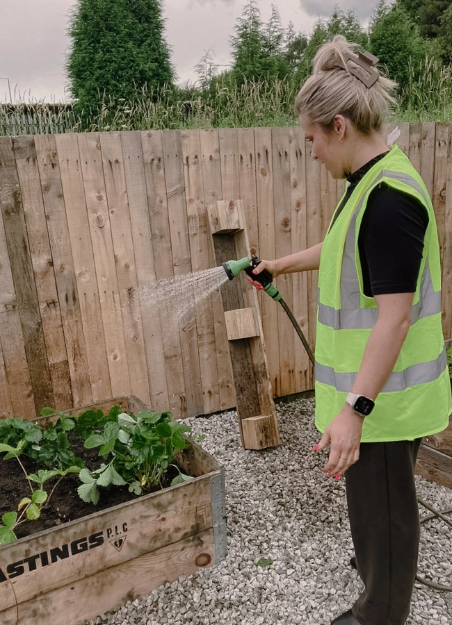 CommitmentinAction_Carousel_OurPeople_Image4